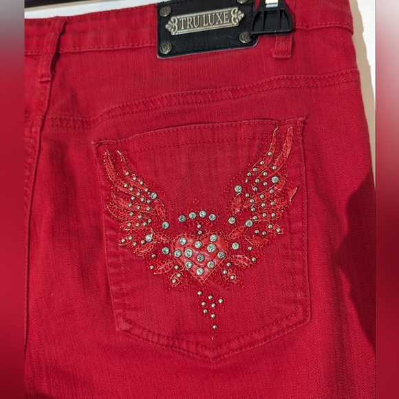 Tru Luxe Jeans Y2K Bedazzled Red Capri - Picture 6 of 7